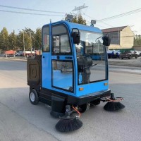 物业小型洗地车 驾驶式电动扫地车 新能源扫路车 前置喷头2个