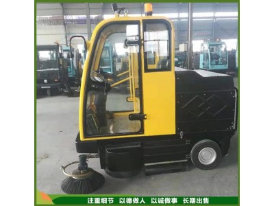 新能源驾驶式扫地机 景区物业扫路车 设计合理图1