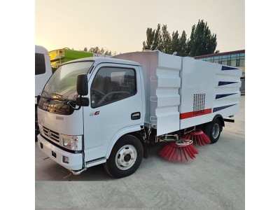 道路环卫东风5方吸尘扫路车 大型洗扫车 支持分期图1