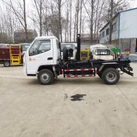 大型环卫企业生产垃圾车 勾臂垃圾车 垃圾清运车