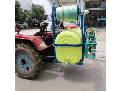 轴传动拖拉机后悬挂打药机 宽喷幅折叠喷杆喷药机图1
