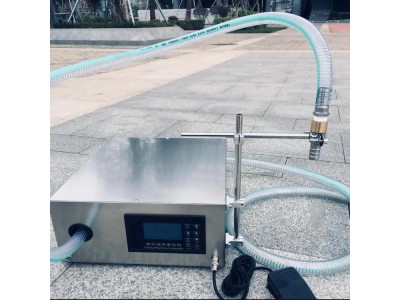 小型灌装机 半自动液体灌装机 半自动活塞式灌装机图1