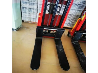 液压手动搬运车 半自动液压堆高车 液压式堆高车图1