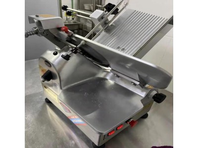 自动切猪蹄机 自动卷羊肉卷机器 全自动猪肉去皮机图1