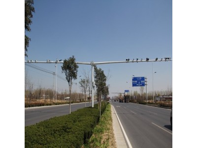 道路室外视频监控杆交通人行八棱信号灯杆图1